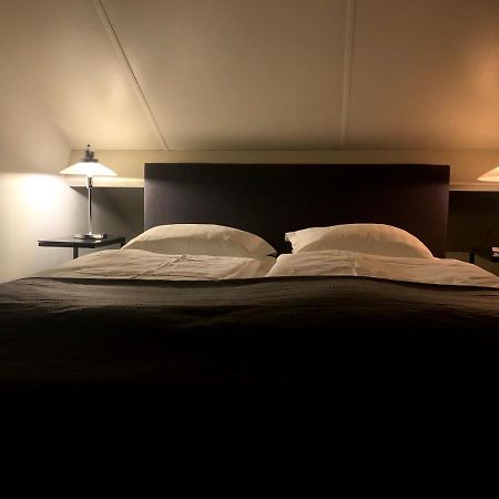 Bed And Breakfast De Biesbosch - In 'T Riet Дримелен Екстериор снимка