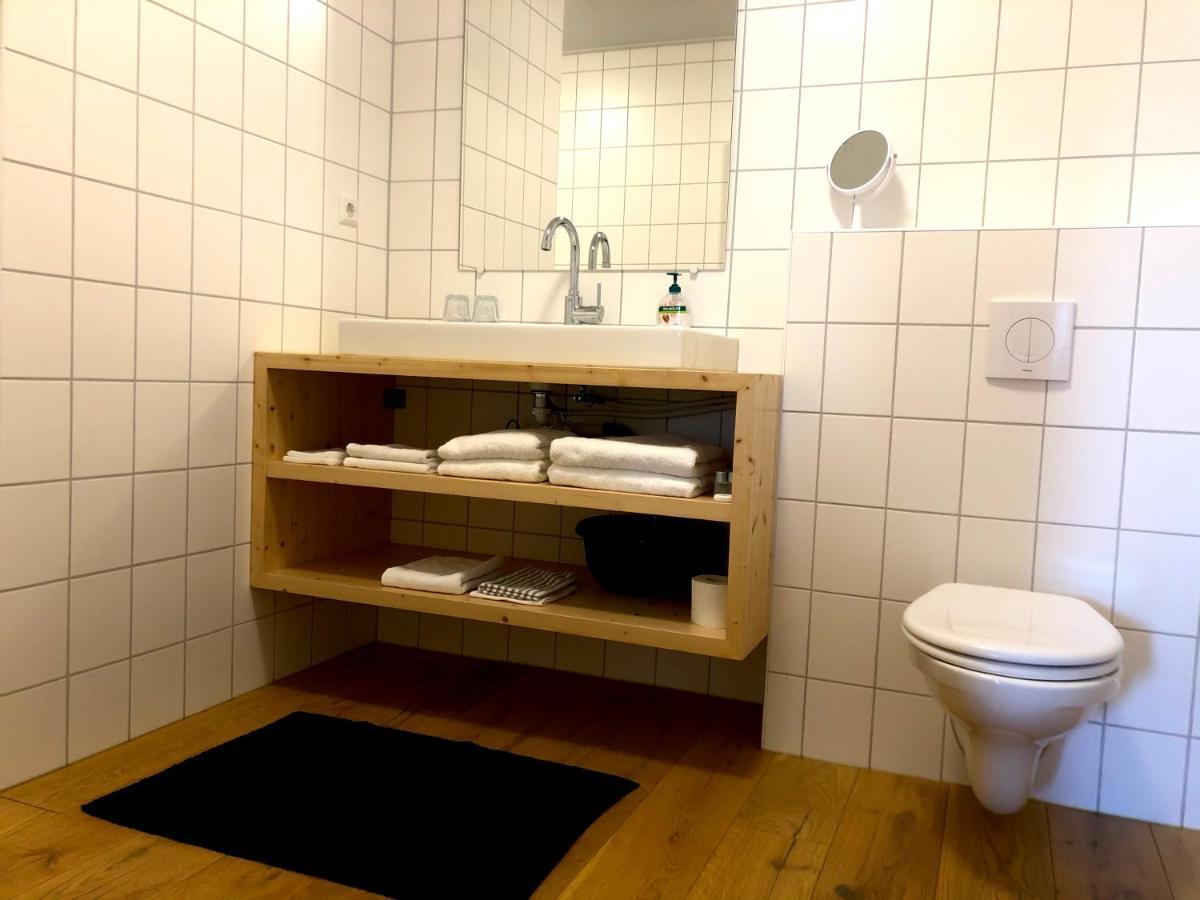 Bed And Breakfast De Biesbosch - In 'T Riet Дримелен Екстериор снимка