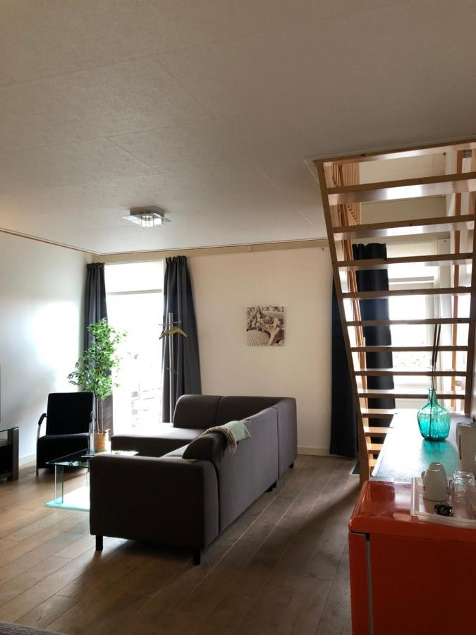 Bed And Breakfast De Biesbosch - In 'T Riet Дримелен Екстериор снимка